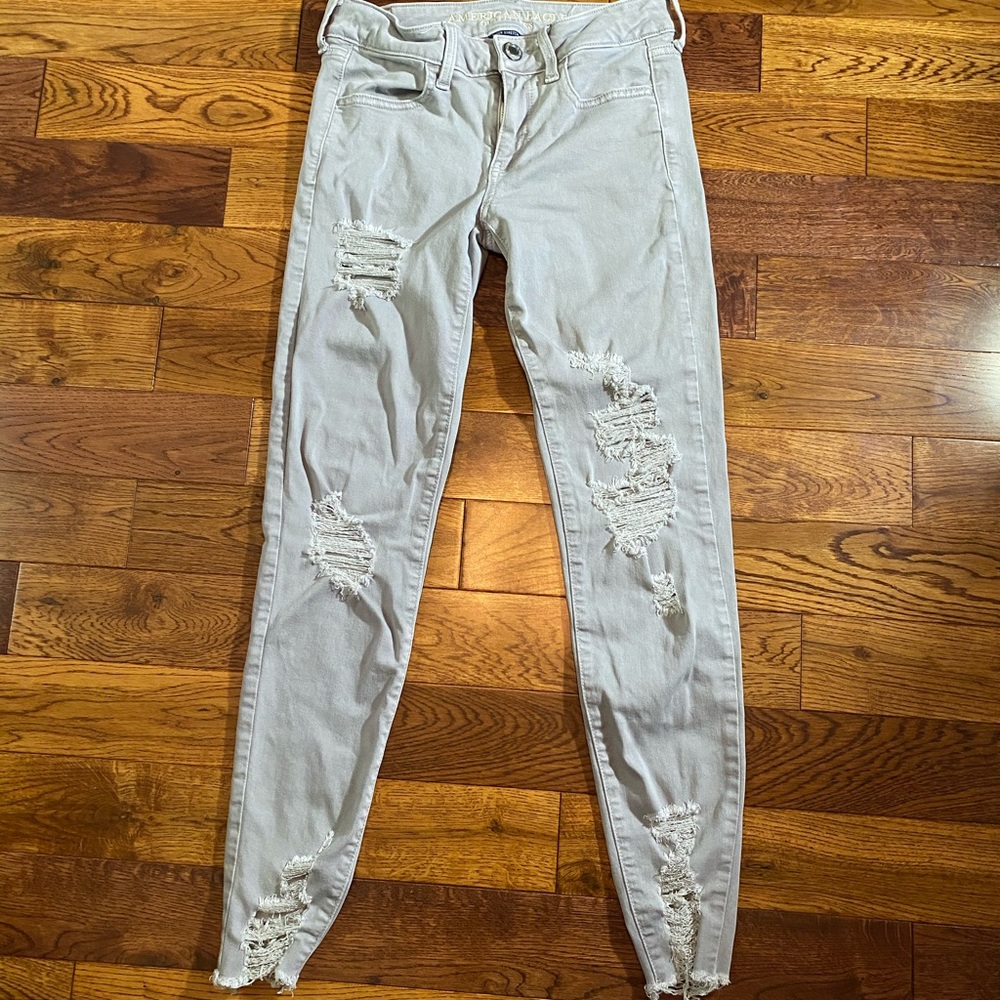 Grey American Eagle skinny jeans size 4 regular